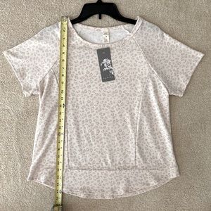 NWT Lovely Leopardess Top in Taupe